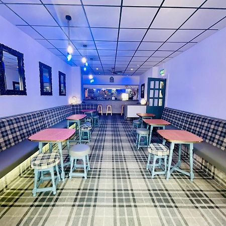 ดาเนสคอร์ท ลอดจ์ Hotel แบล็คพูล ภายนอก รูปภาพ